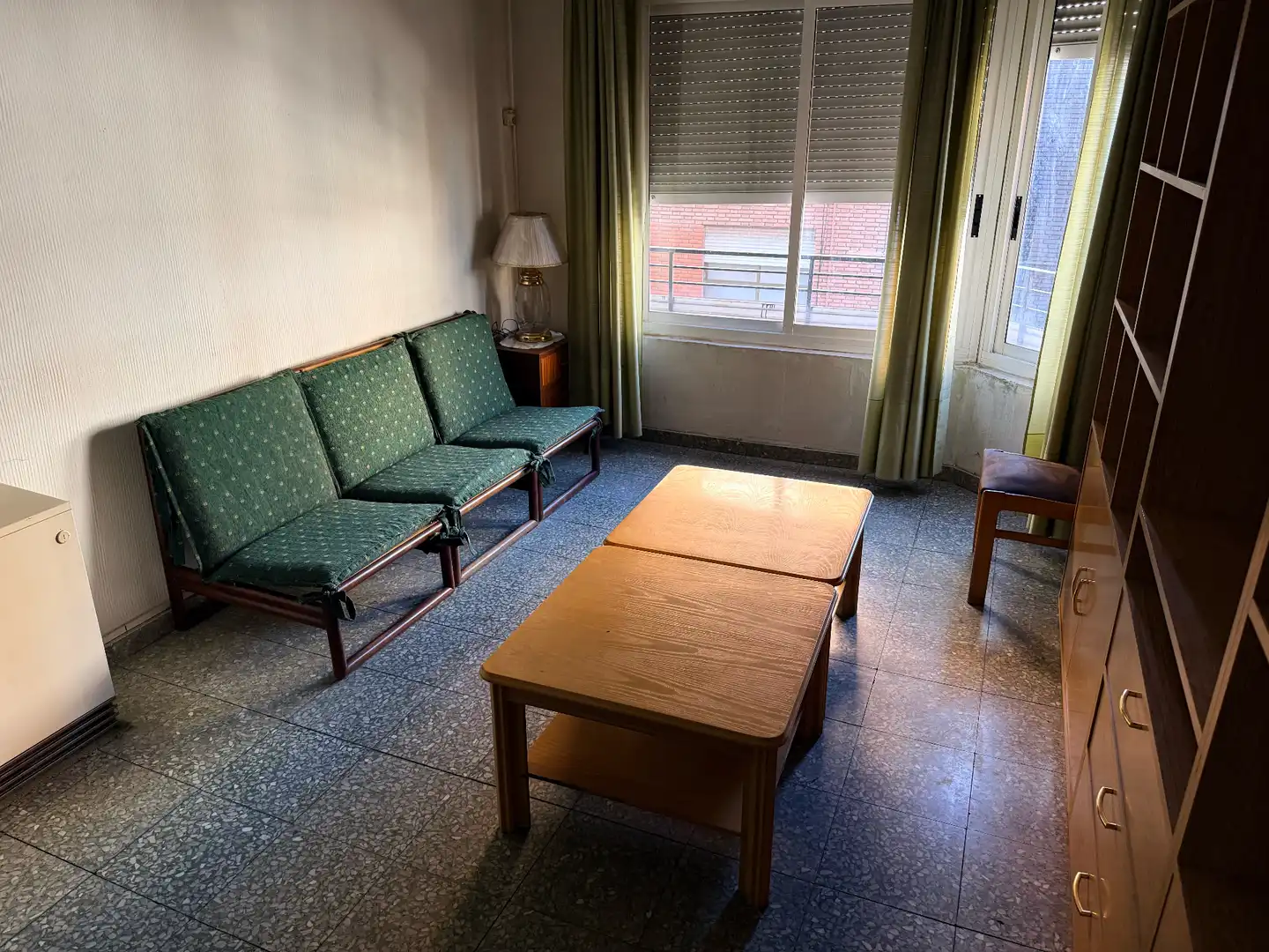 Sala d'estar de Pis en venda en León Capital  amb Calefacció, Terrassa i Moblat