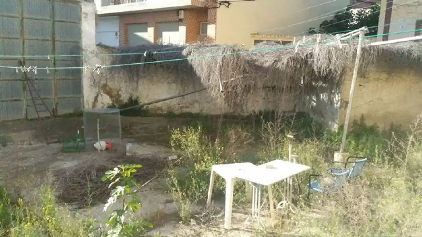 Jardí de Finca rústica en venda en Épila amb Jardí privat