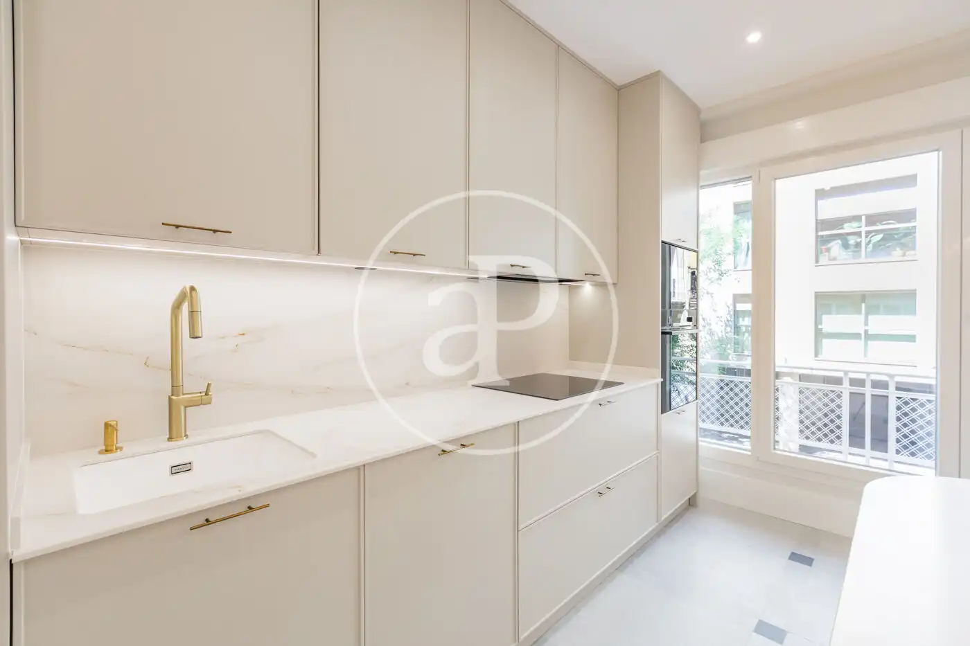 Kitchen of Flat for sale in Madrid  with Air Conditioner and Heating