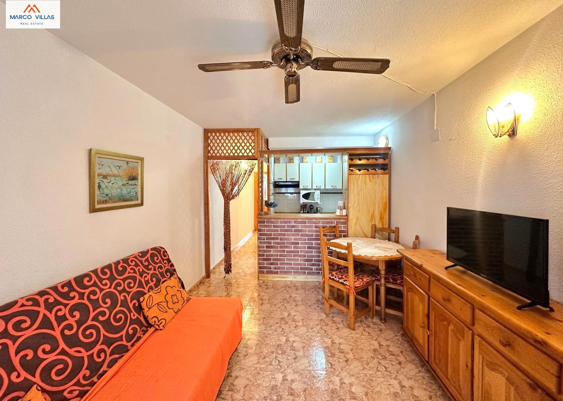 Living room of Apartment for sale in Guardamar del Segura  with Air Conditioner and Heating