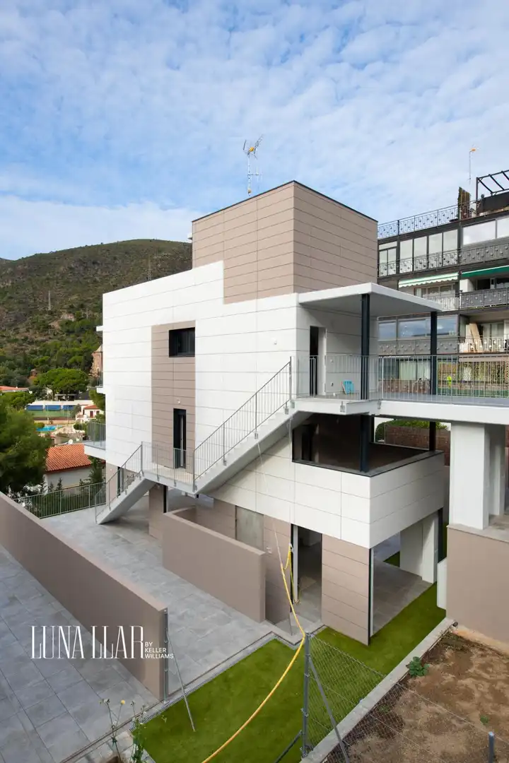 Vista exterior de Casa o chalet en venta en Castelldefels