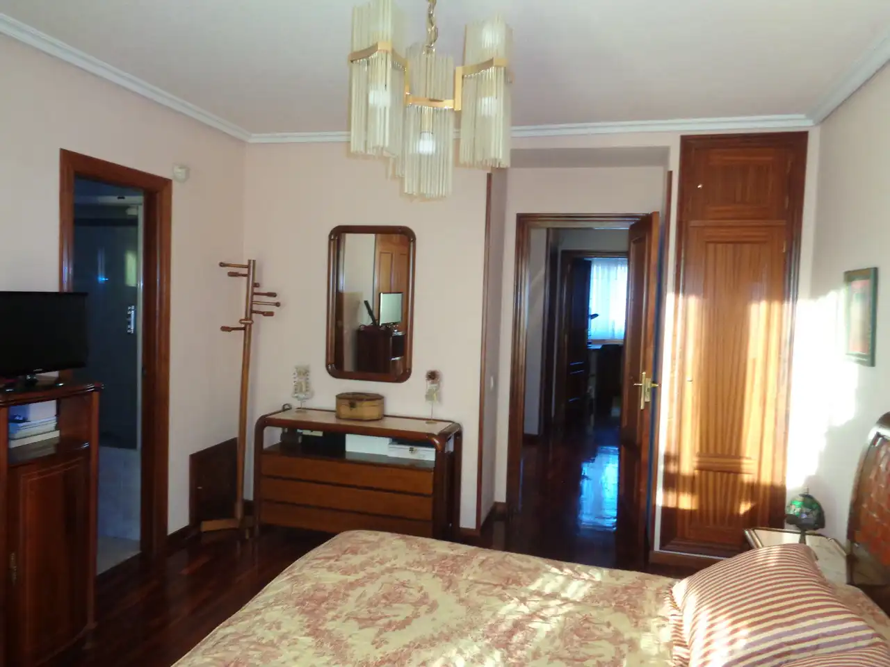 Habitación de Casa adosada en venta en Haro con Calefacción, Jardín privado y Terraza