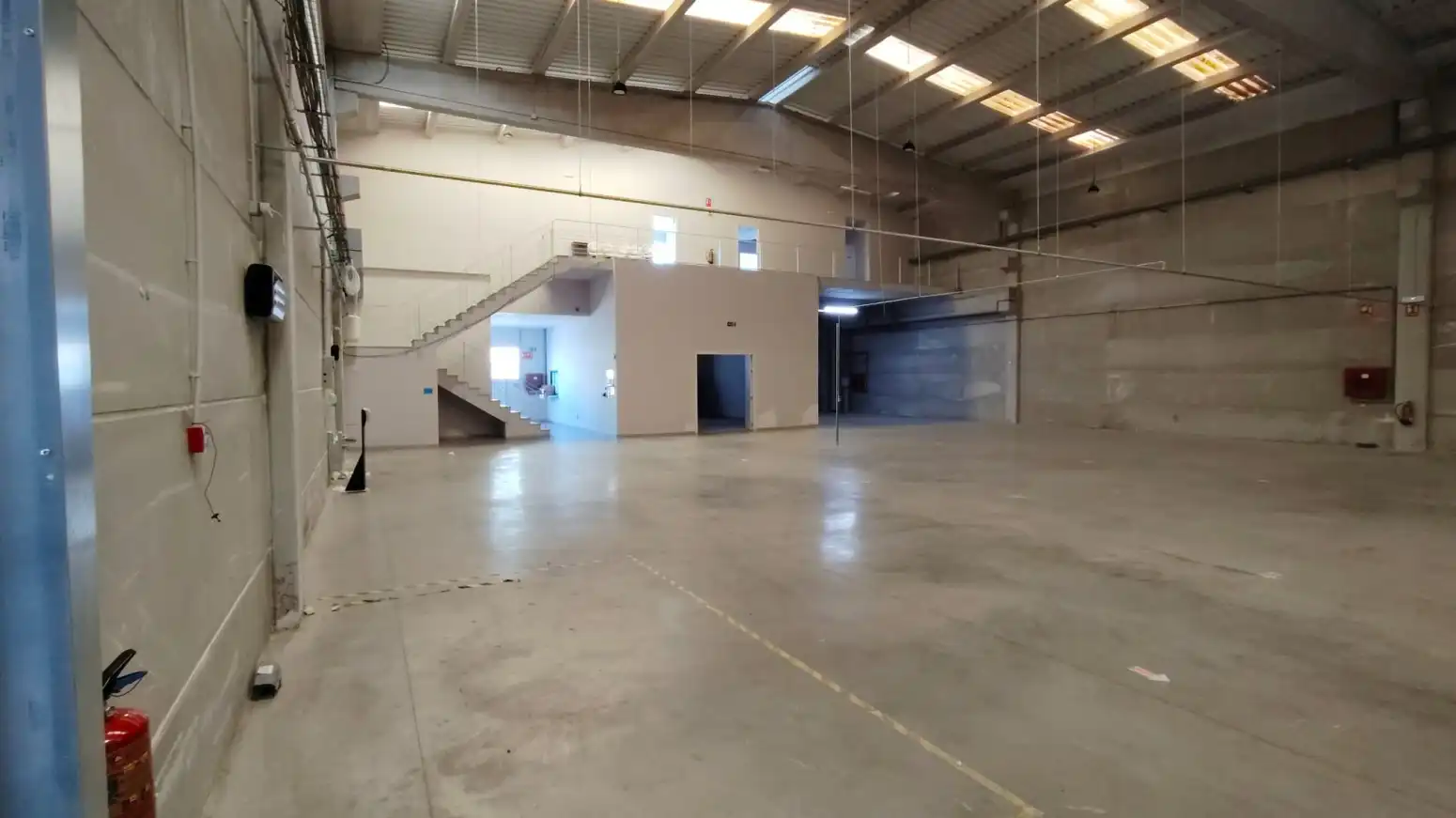 Industrial building to rent in Fuente del Jarro, imagen 7