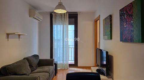 EXCELENTE PISO AMUEBLADO DE 2 HABITACIONES EN EL CENTRO HISTÓRICO.