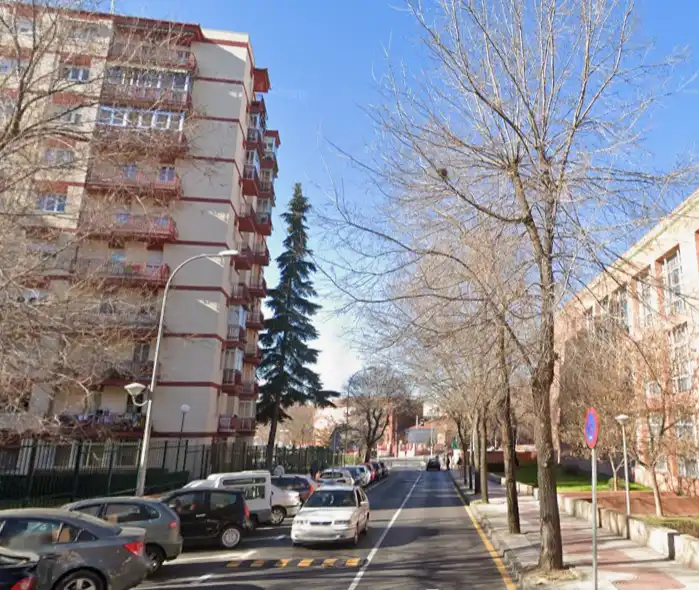 Piso con ascensor en venta en De Cisneros