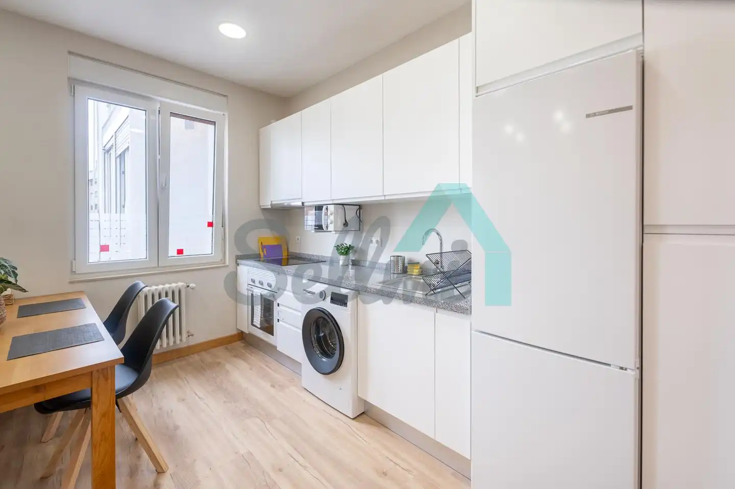 Cocina de Piso de alquiler en Oviedo  con Calefacción, Terraza y Amueblado