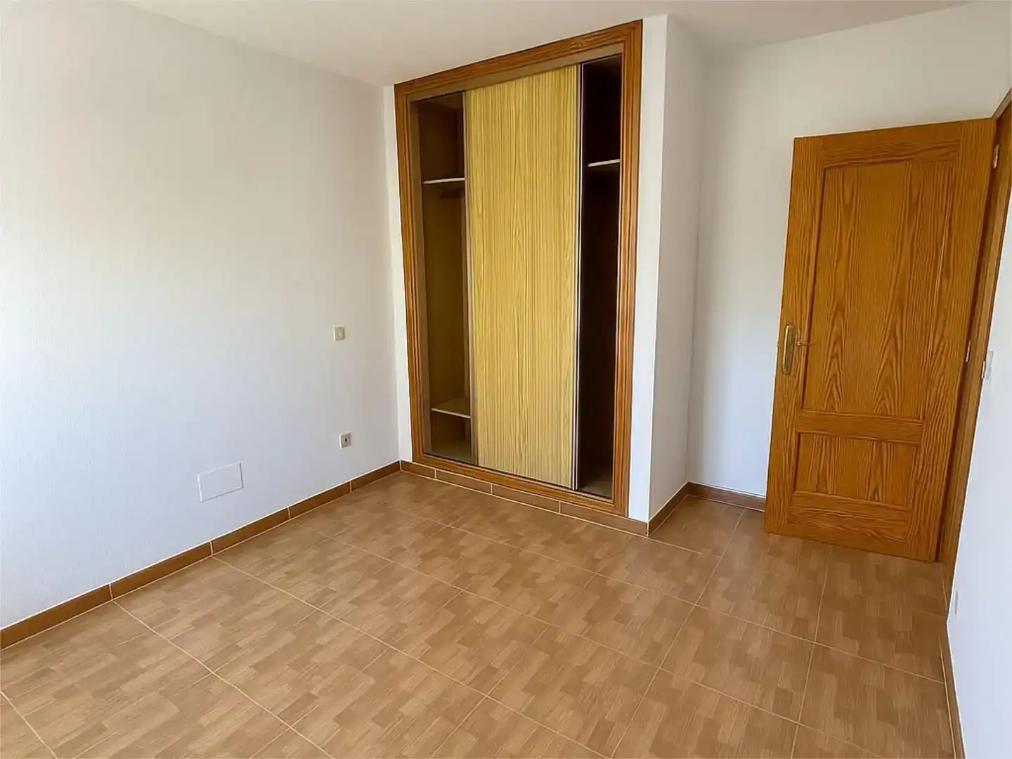 Habitación de Piso en venta en Villacastín con Jardín privado