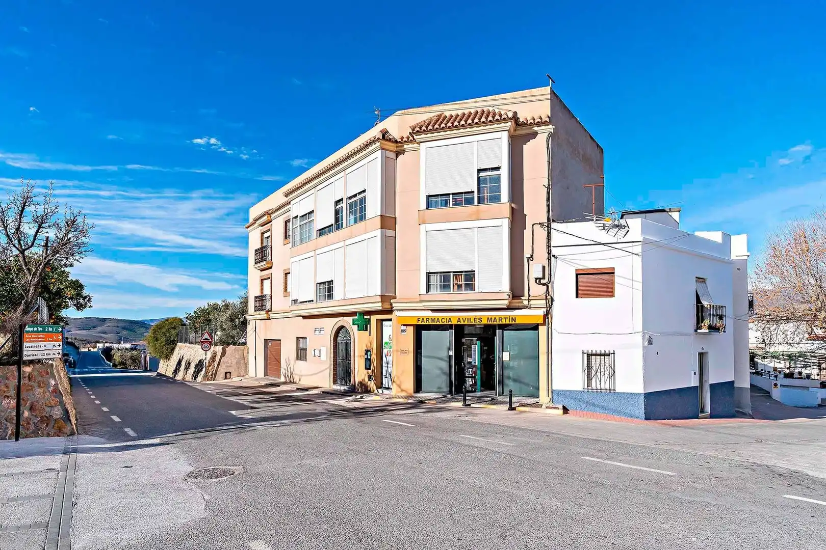 Vista exterior de Piso en venta en Alcolea con Aire acondicionado, Terraza y Piscina comunitaria