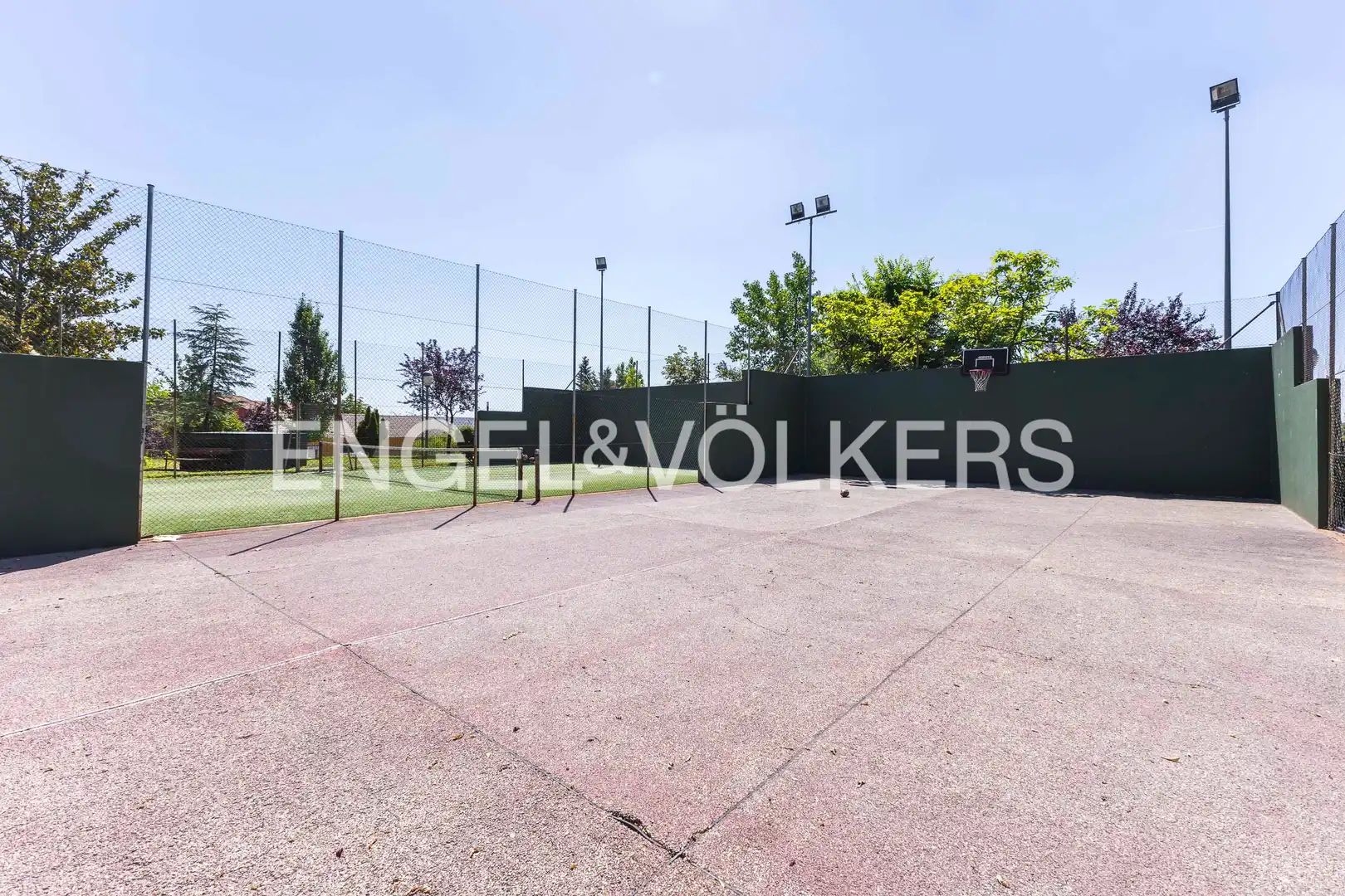 Terrace of Houses for sale in La Moraleja  with Air Conditioner, Heating and Private garden