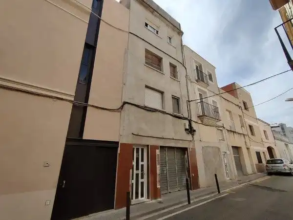 Flat for sale in Piso En Calle Sant Roc