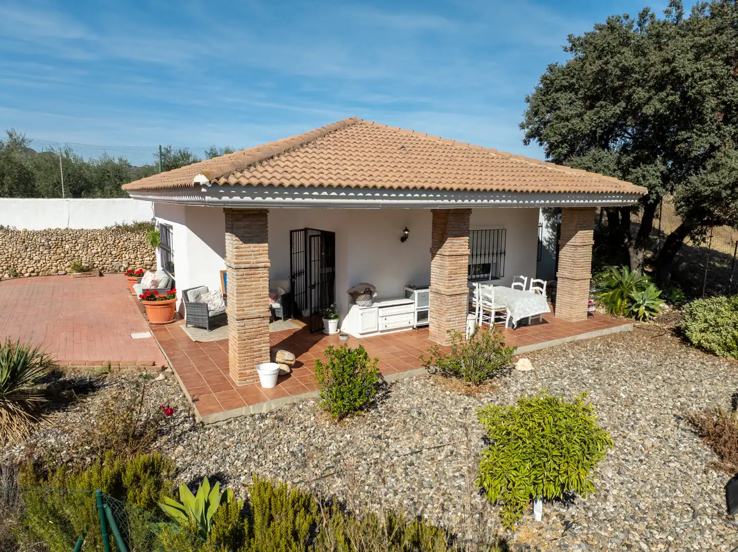 Vista exterior de Casa o chalet en venta en Alhaurín de la Torre con Aire acondicionado, Calefacción y Jardín privado