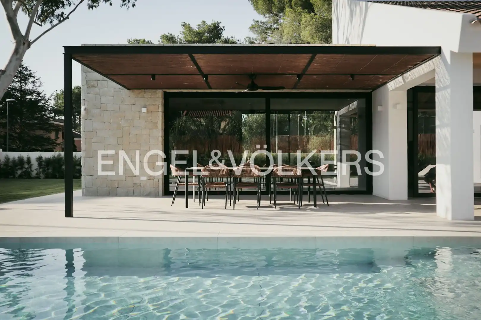 Casa con jardín en venta en Montealegre