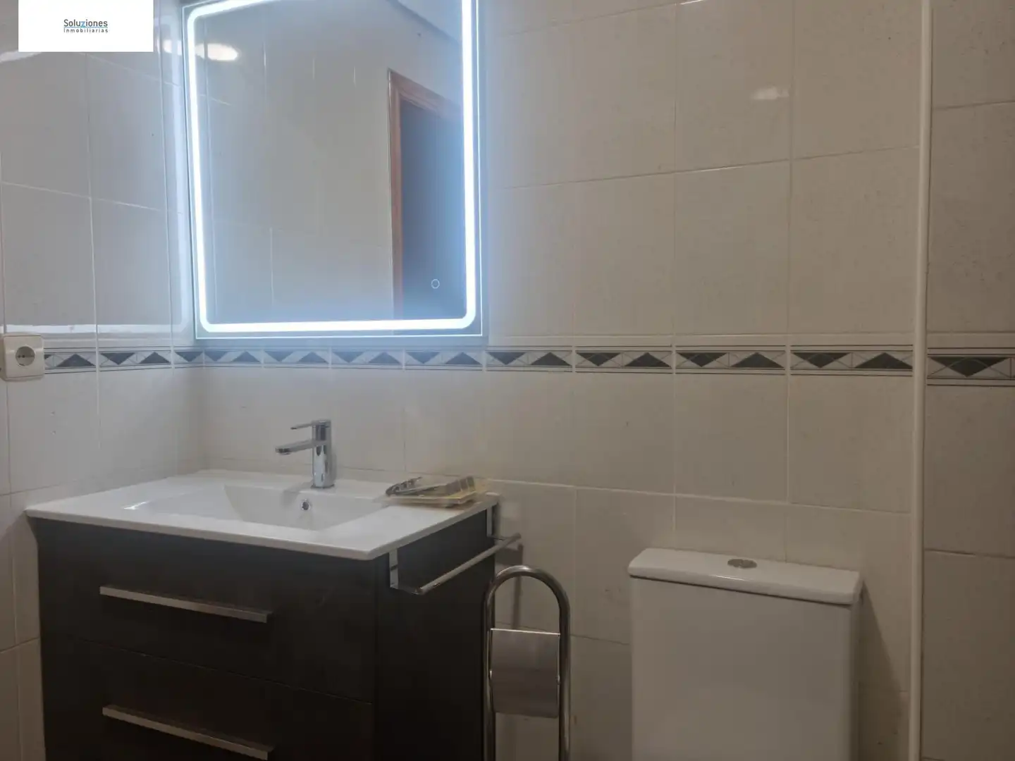 Bany de Pis en venda en Albacete amb Calefacció, Traster i Balcó