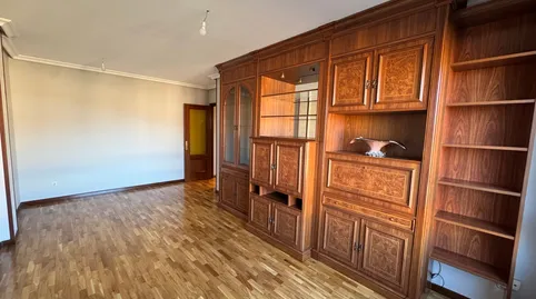 Foto 5 von Wohnung zum Verkauf in Calle la Estrecha, 30, HUCA - La Cadellada, Oviedo