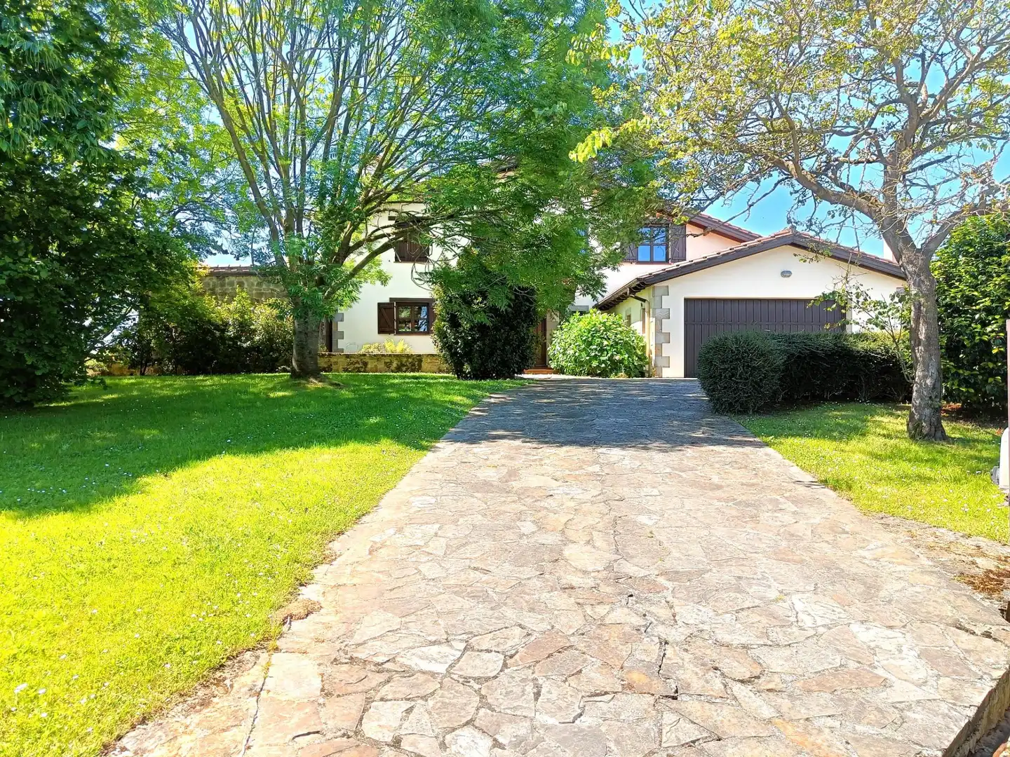 Vista exterior de Casa o chalet en venta en Camargo con Calefacción, Jardín privado y Terraza