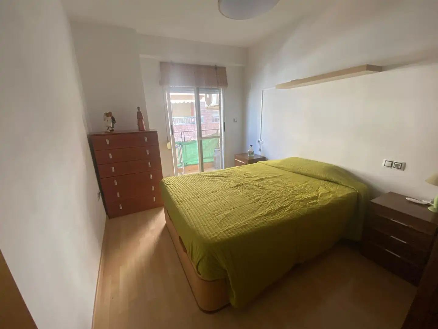 Habitación de Piso en venta en Alicante / Alacant con Aire acondicionado y Balcón