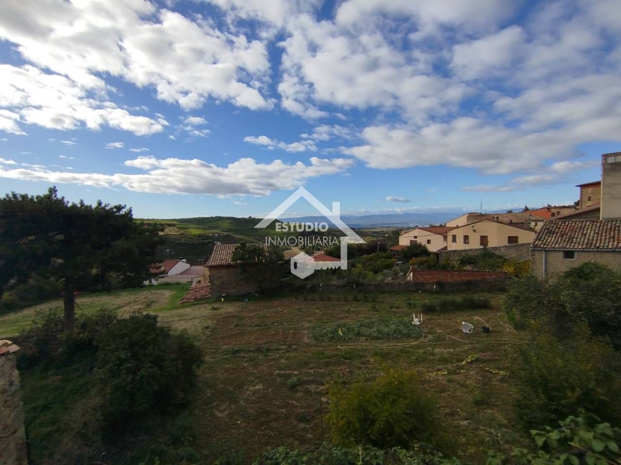 Casa o xalet en venda en Aras amb Jardí privat