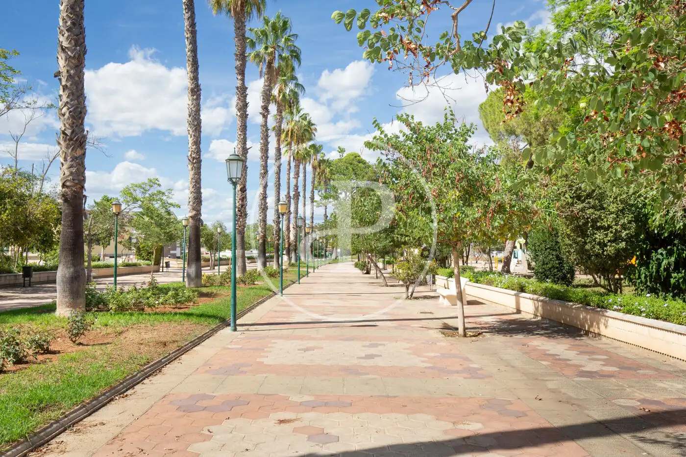 Vista exterior de Casa o xalet en venda en L'Eliana amb Aire condicionat, Calefacció i Jardí privat