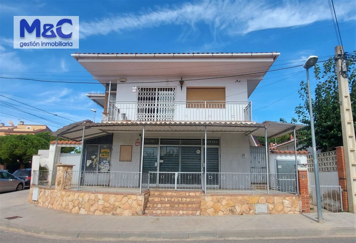 Exterior view of Premises for sale in Torredembarra  with Air Conditioner