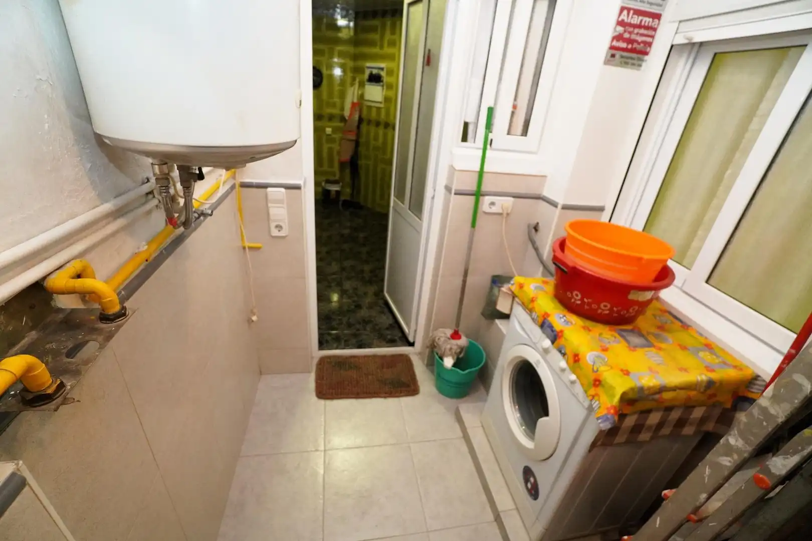 Piso en venta en Terrassa con Amueblado y Alarma