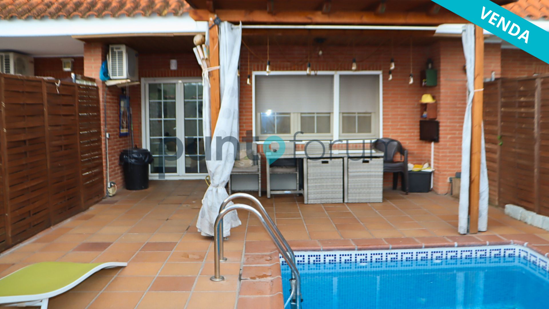 Swimming pool of House or chalet for sale in Palau-solità i Plegamans  with Air Conditioner, Heating and Private garden
