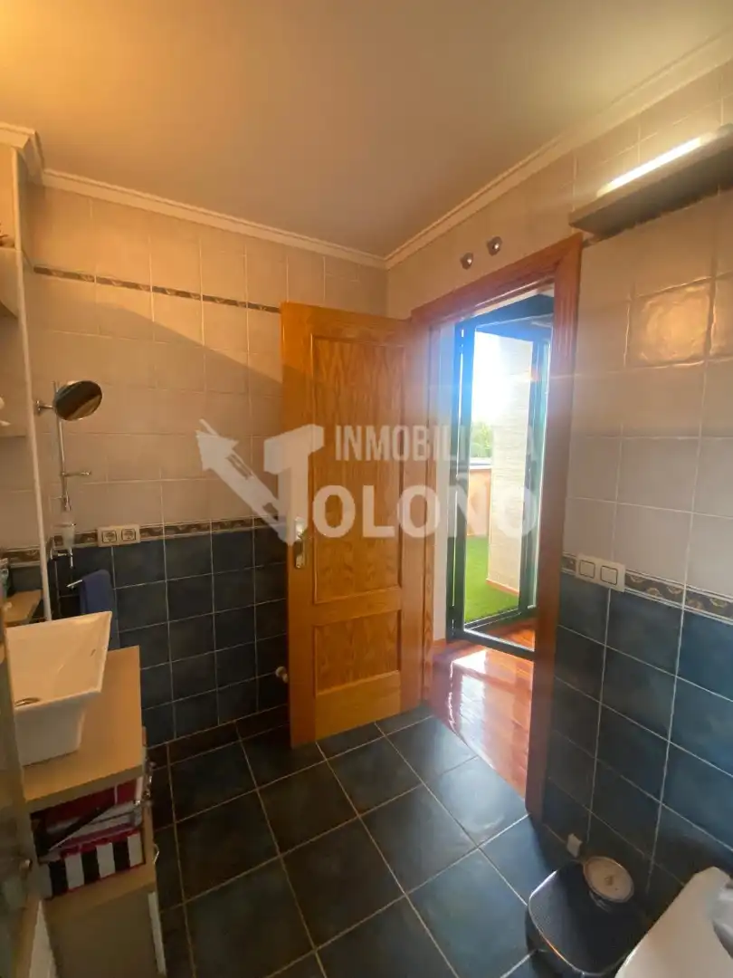 Bany de Casa o xalet en venda en Ollauri amb Calefacció, Jardí privat i Terrassa