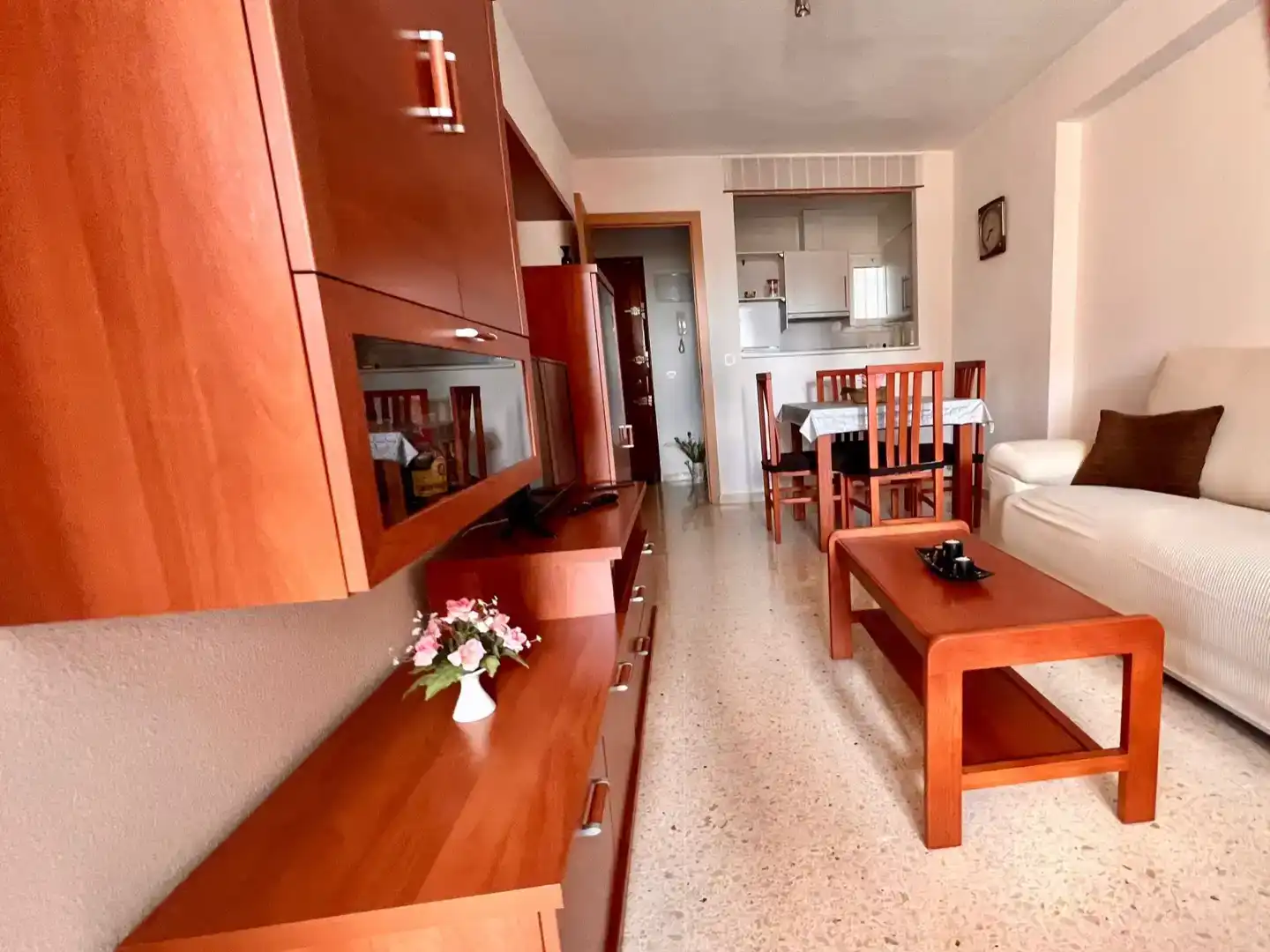 Wohnzimmer von Wohnung zur Miete in Benidorm mit Klimaanlage, Schwimmbad und Balkon