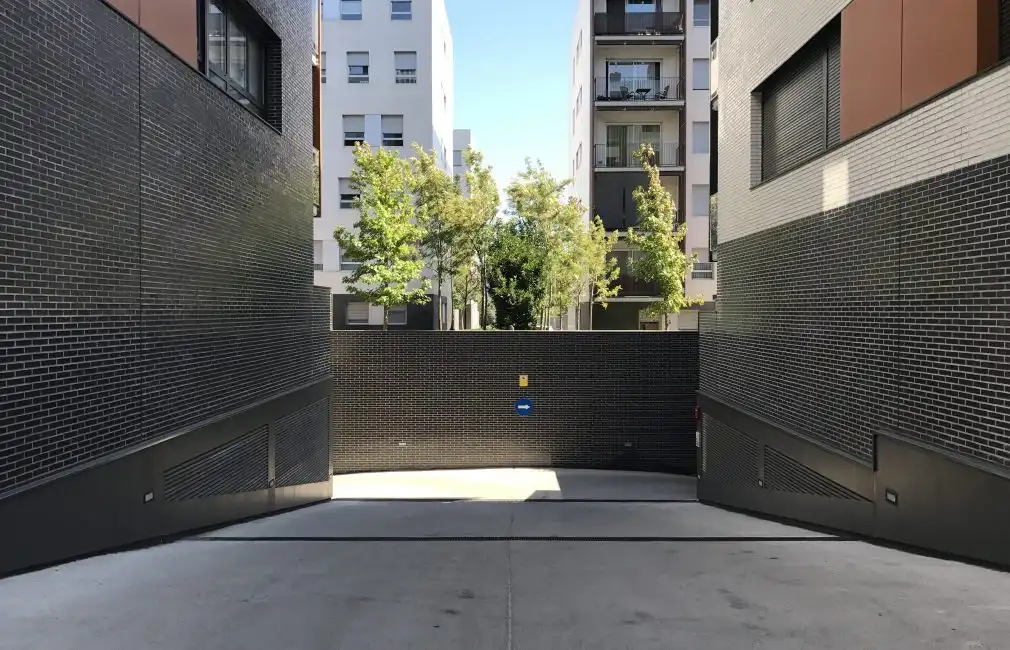 Individual for sale in Carrer de Josep Gaspà 15, imagen 2