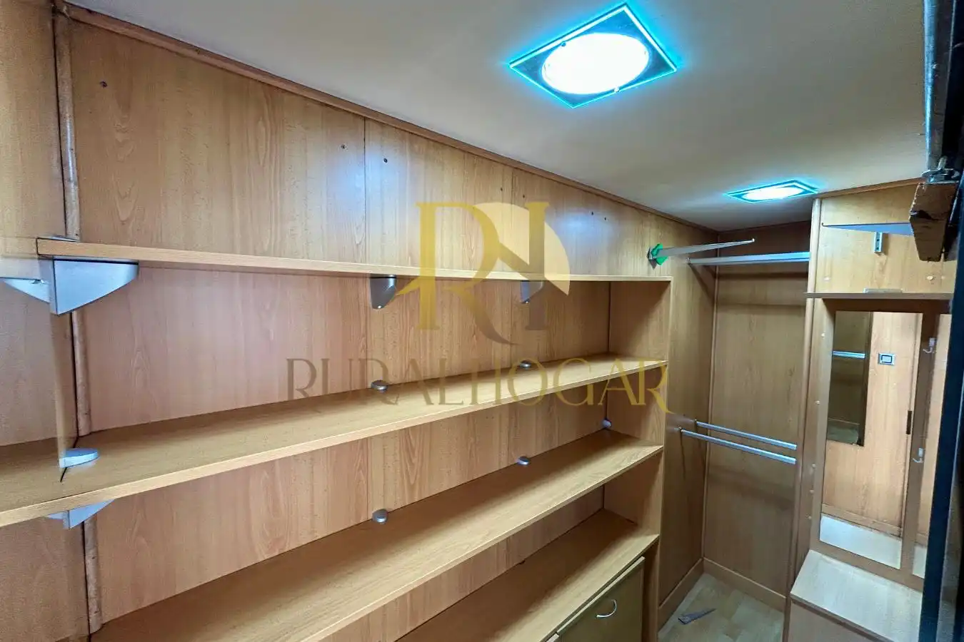 Habitación de Casa o chalet en venta en Bustillo del Páramo con Calefacción, Jardín privado y Terraza