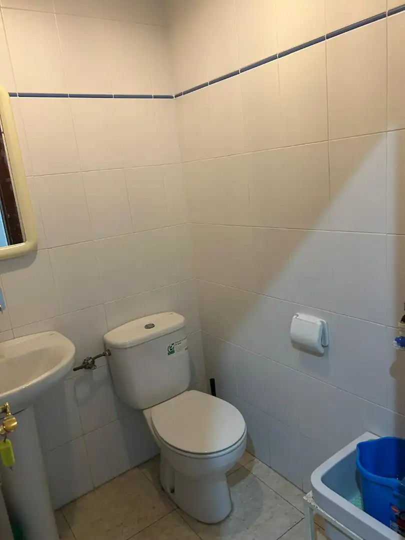 Bathroom of Office for rent in Murcia  with Air Conditioner