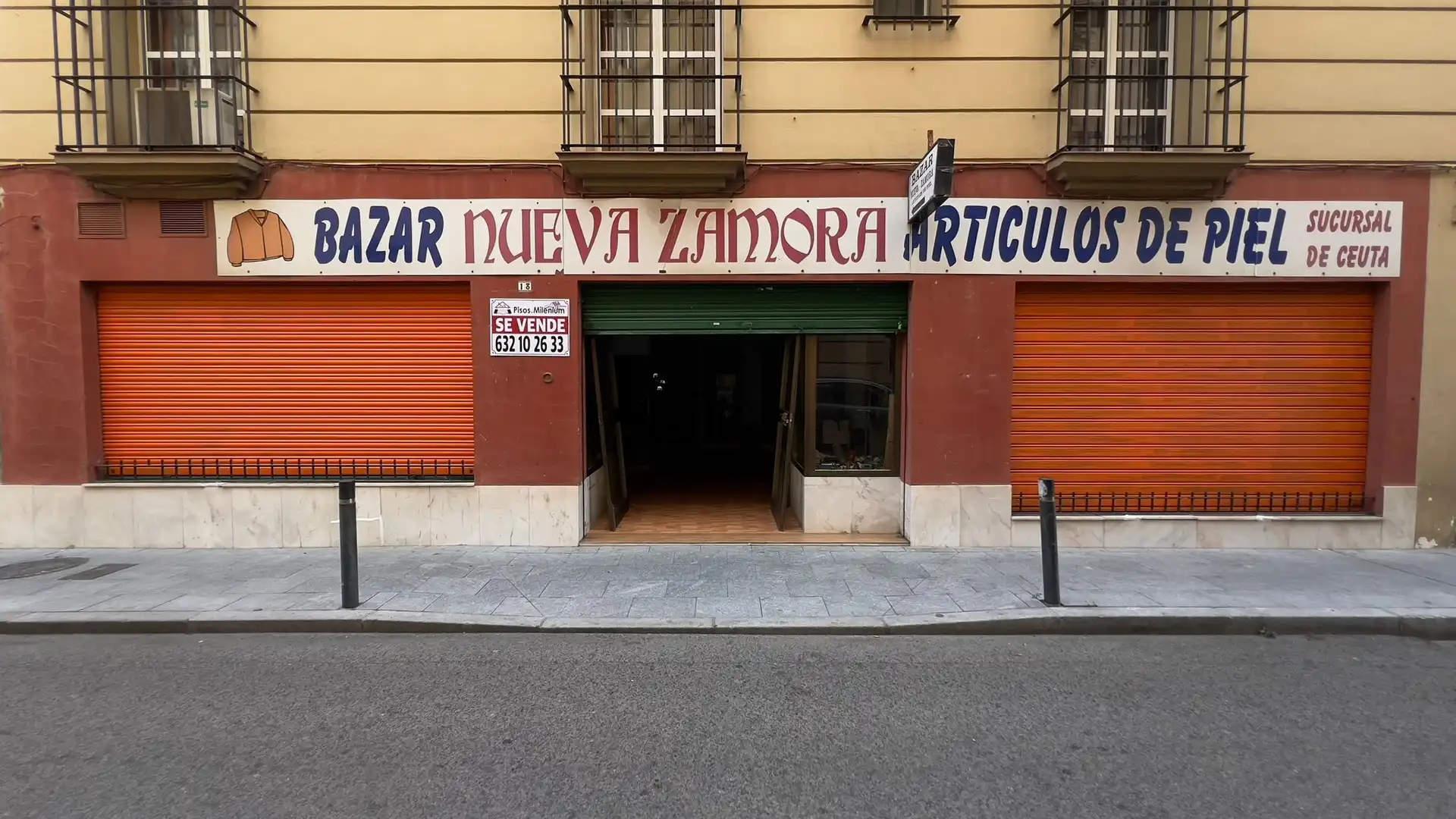 Local comercial en venta en Calle José Santacana, imagen 2