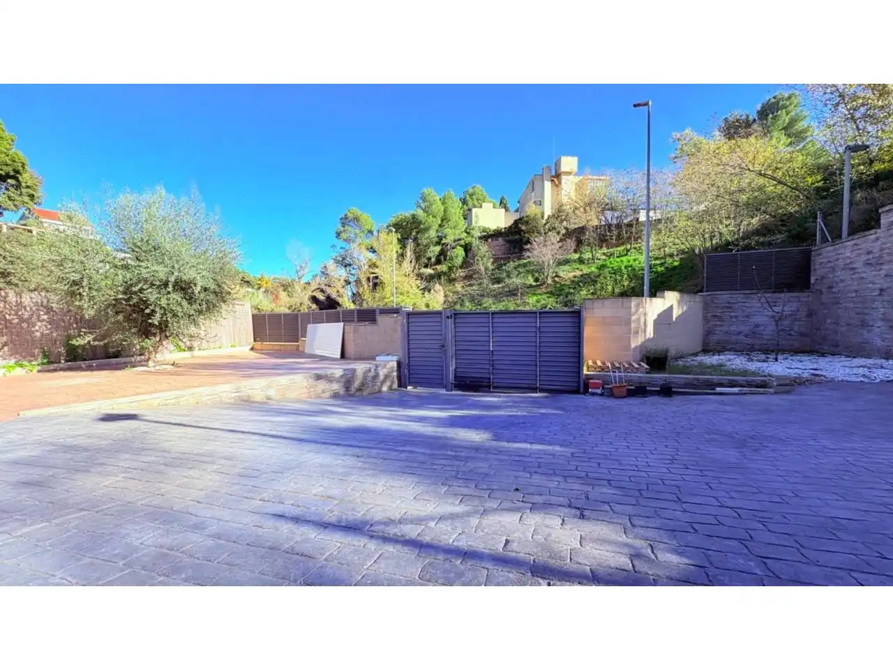 Vista exterior de Casa o xalet en venda en Castellar del Vallès amb Terrassa