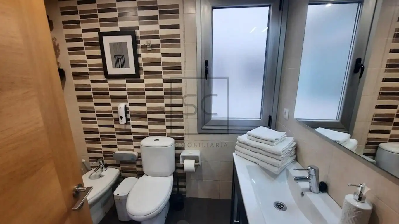 Badezimmer von Wohnung zum Verkauf in Ferrol mit Heizung und Abstellraum