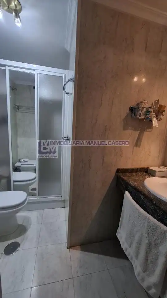 Baño de Piso en venta en Cáceres con Calefacción y Terraza