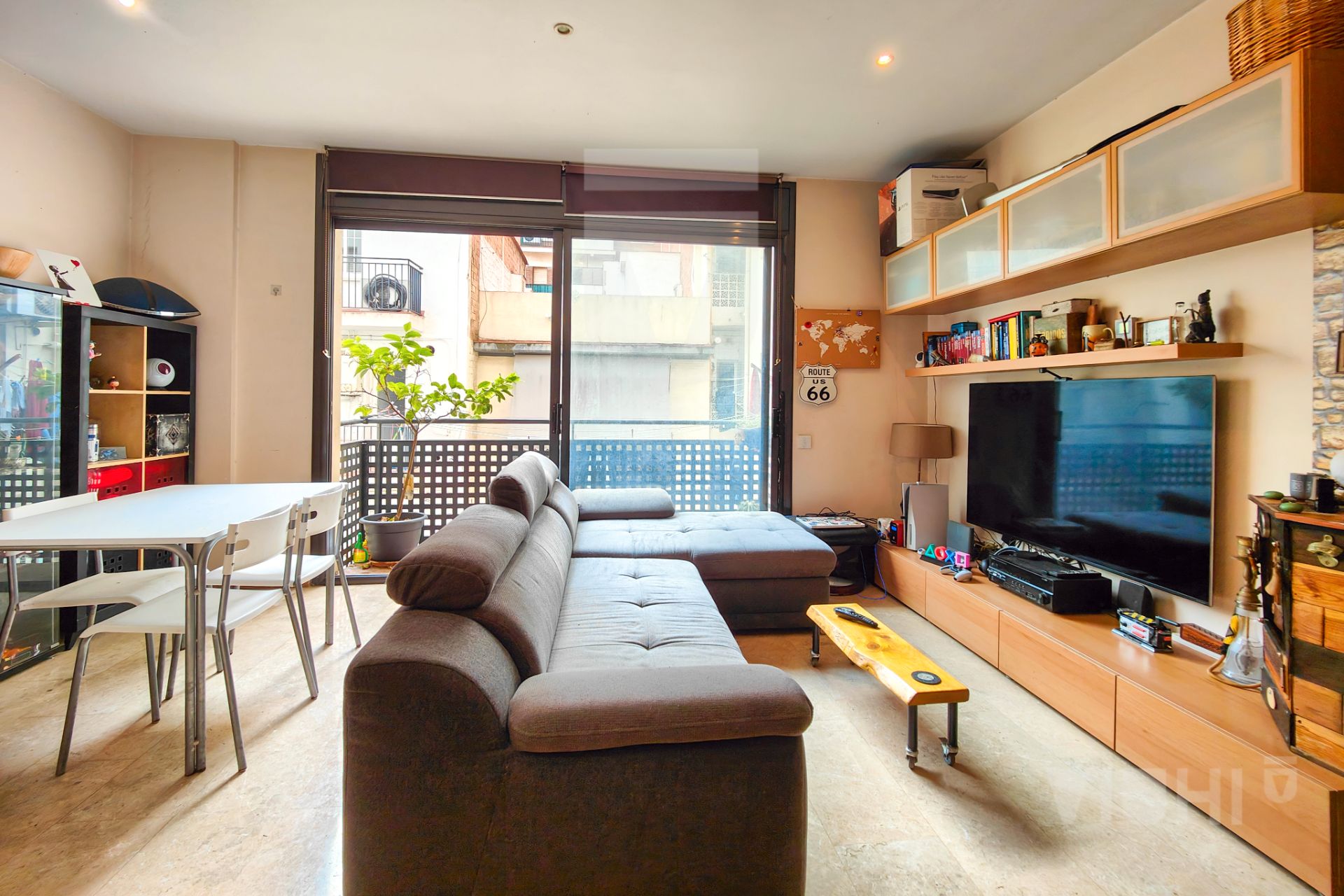 Living room of Study for sale in  Barcelona Capital  with Air Conditioner, Heating and Oven