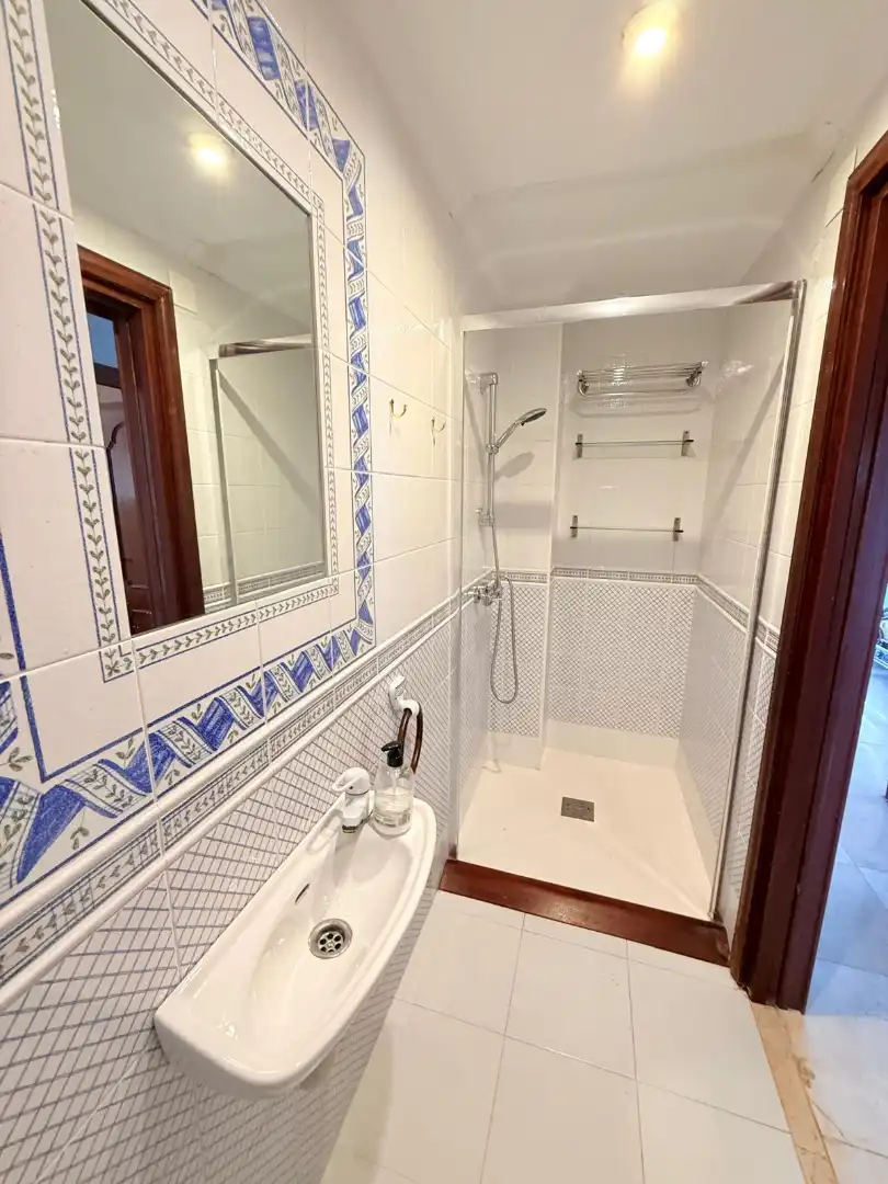 Badezimmer von Wohnung zur Miete in Málaga mit Klimaanlage, Terrasse und Möbliert
