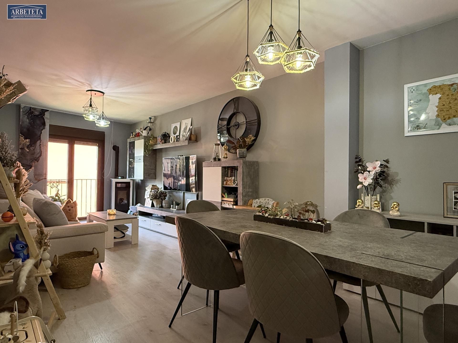 Menjador de Dúplex en venda en Torija amb Aire condicionat i Terrassa