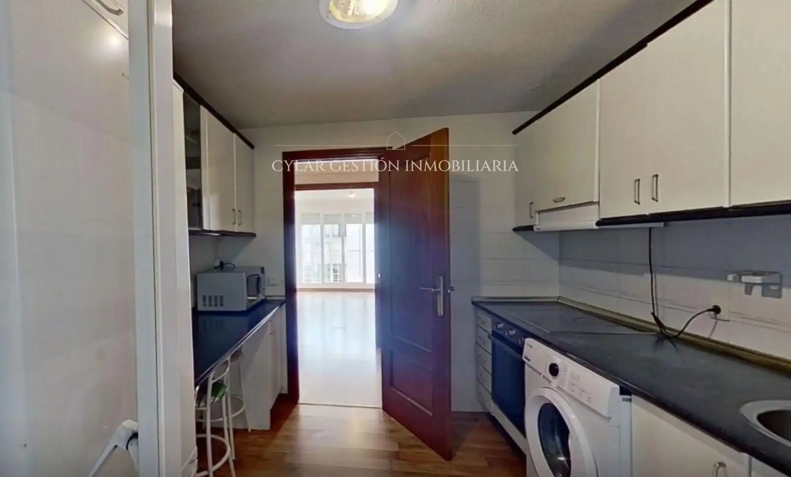 Cuina de Pis en venda en Santa Marta de Tormes amb Calefacció, Parquet i Forn