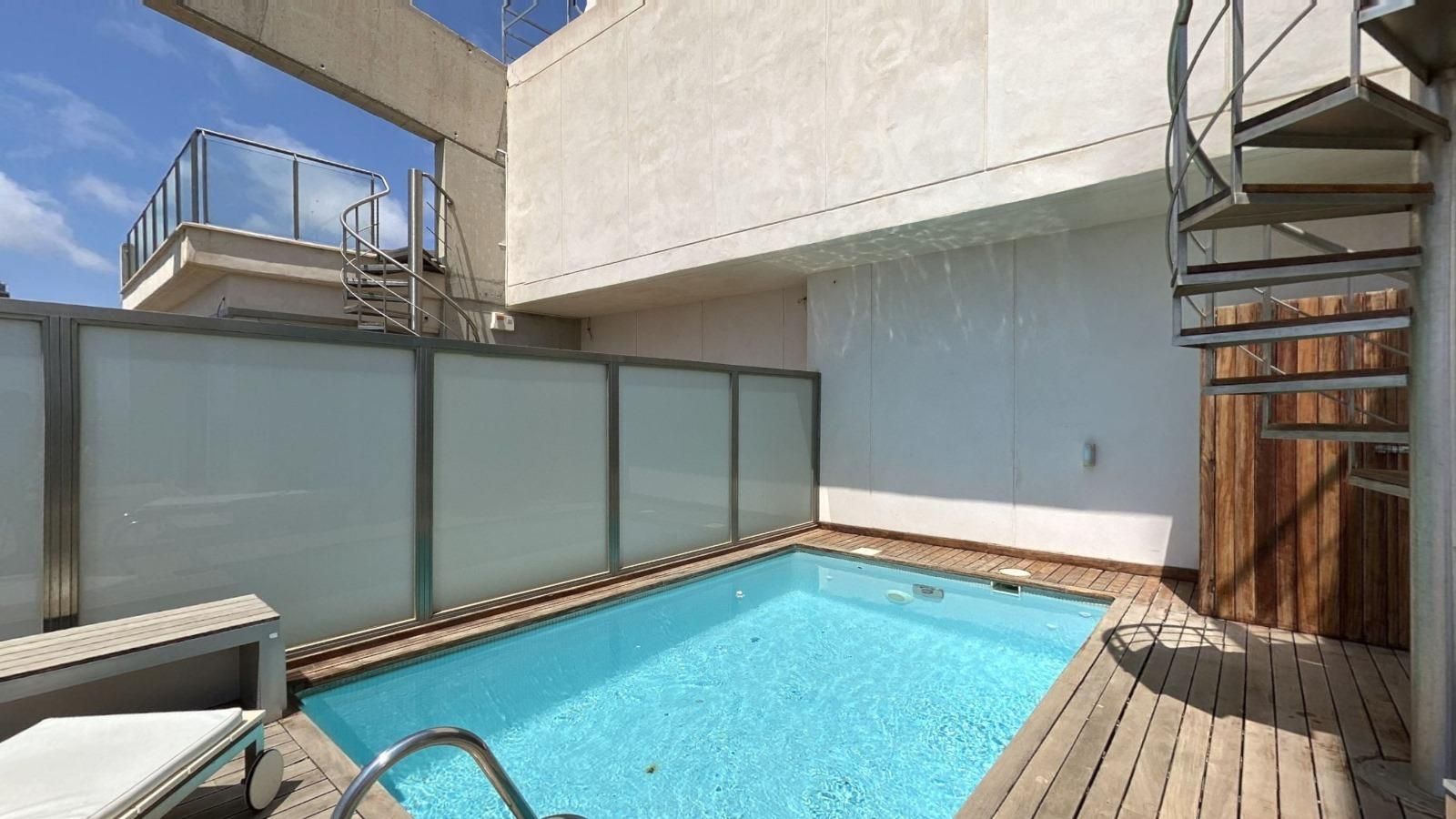 Piscina de Àtic en venda en Benidorm amb Aire condicionat, Jardí privat i Terrassa