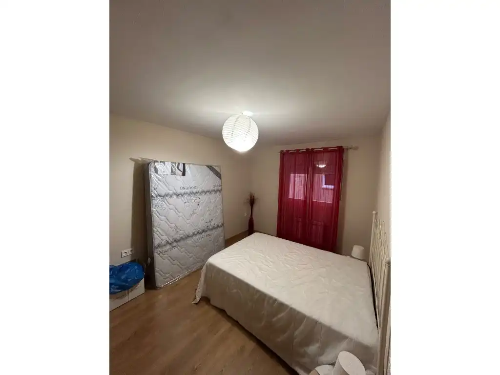 Dormitori de Apartament en venda en Puertollano
