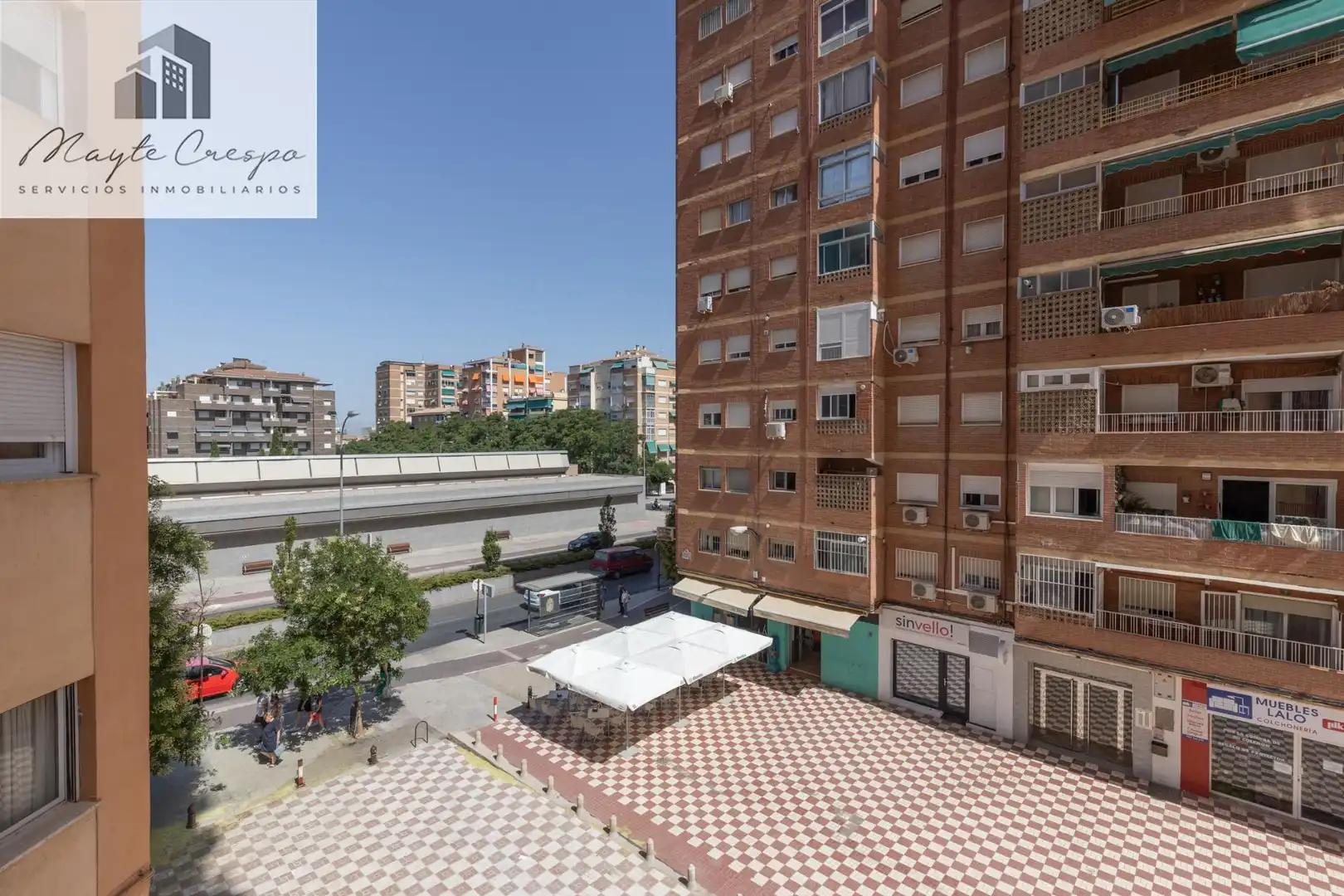 Vista exterior de Piso en venta en Granada con Terraza, Amueblado y Balcón