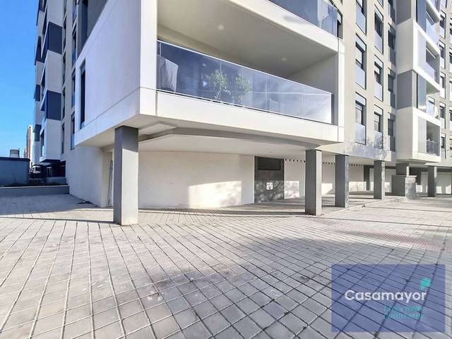 Local comercial en Alquiler en Plaza del Papa Juan Pablo II en Paus - Poligono San Blas