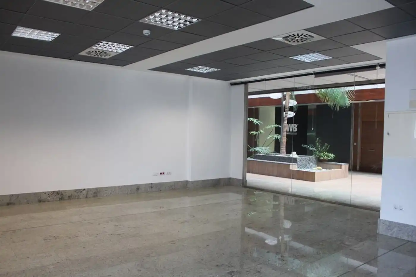 Oficina amb ascensor de lloguer a Torrellano