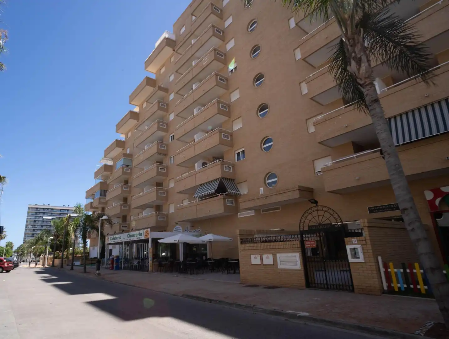 Vista exterior de Apartament en venda en Oropesa del Mar / Orpesa amb Jardí privat, Terrassa i Traster