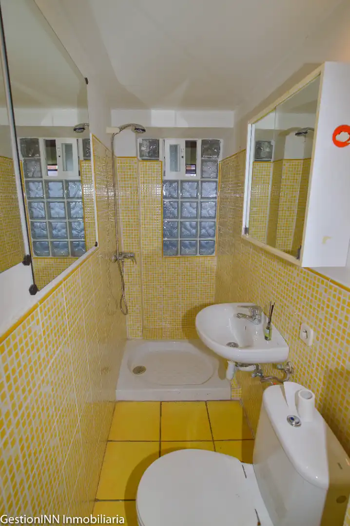 Baño de Piso en venta en Madrid con Calefacción, Parquet y Terraza