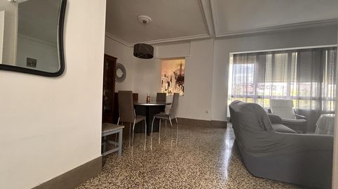Foto 5 de Apartamento en venta en Calle Albaida #32,3c, Cruz Roja, Sevilla Capital