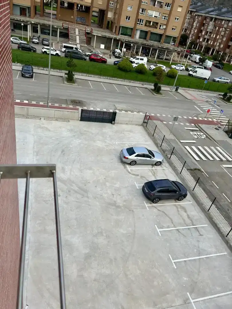 Parking de Piso de alquiler en Santander con Trastero
