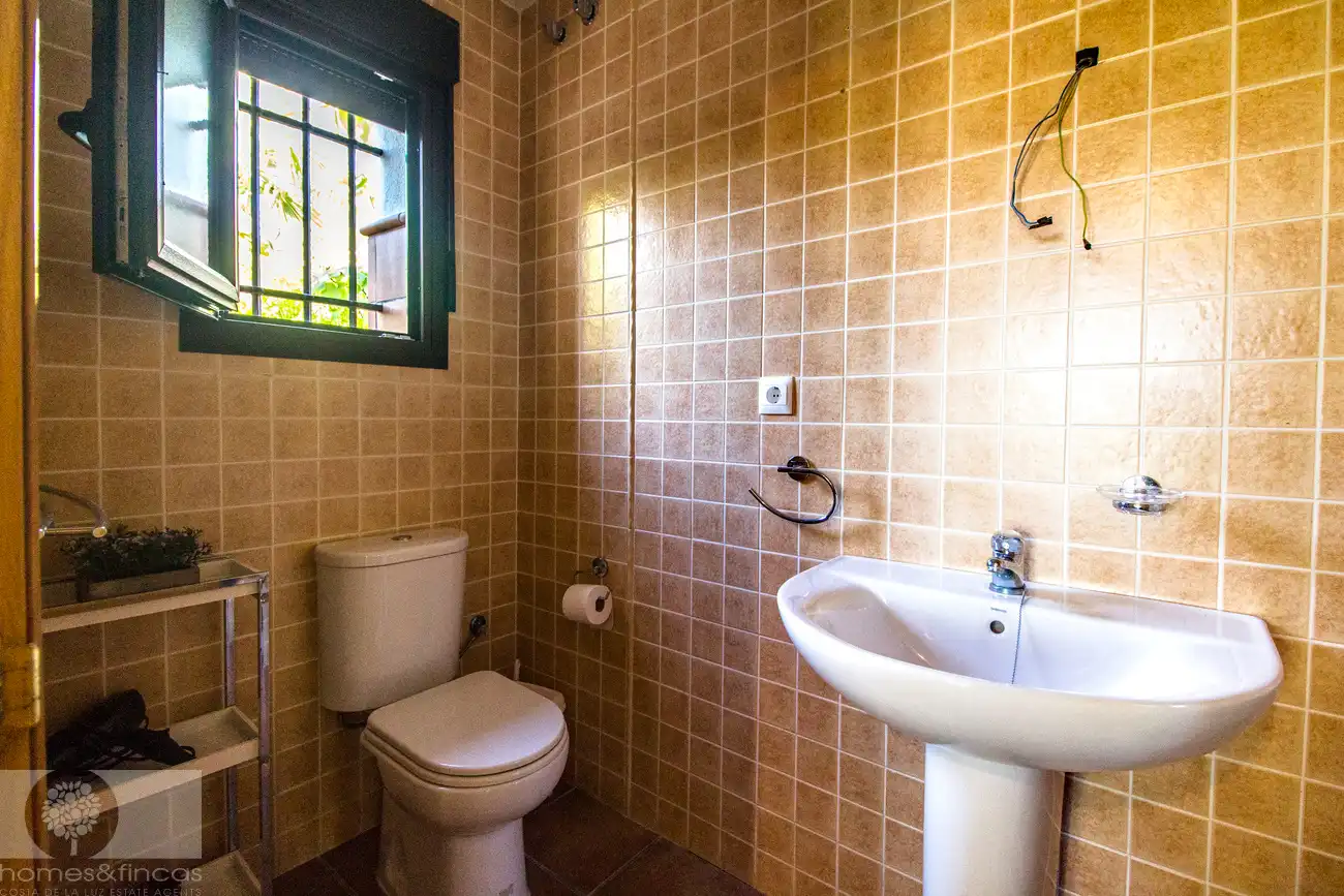 Bathroom of Houses for sale in Ayamonte  with Air Conditioner, Private garden and Terrace