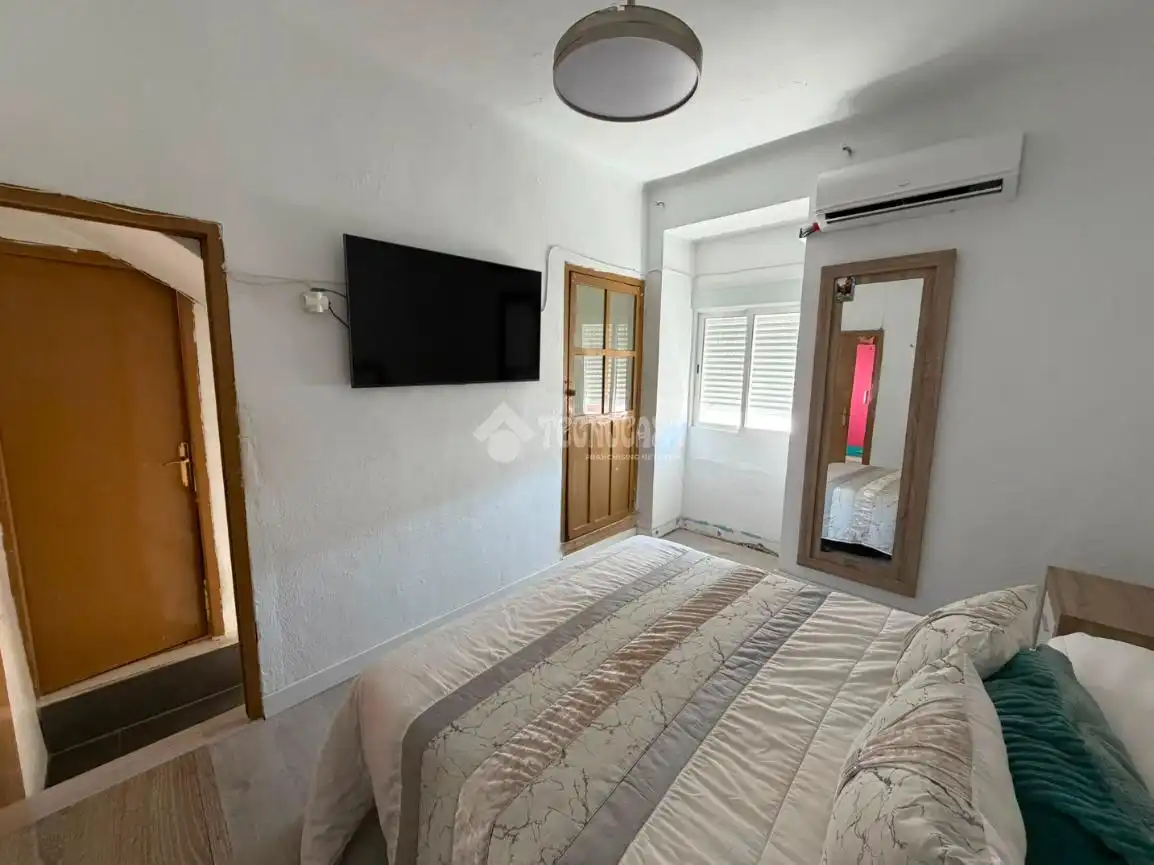 Casa adosada en venta en Torredonjimeno