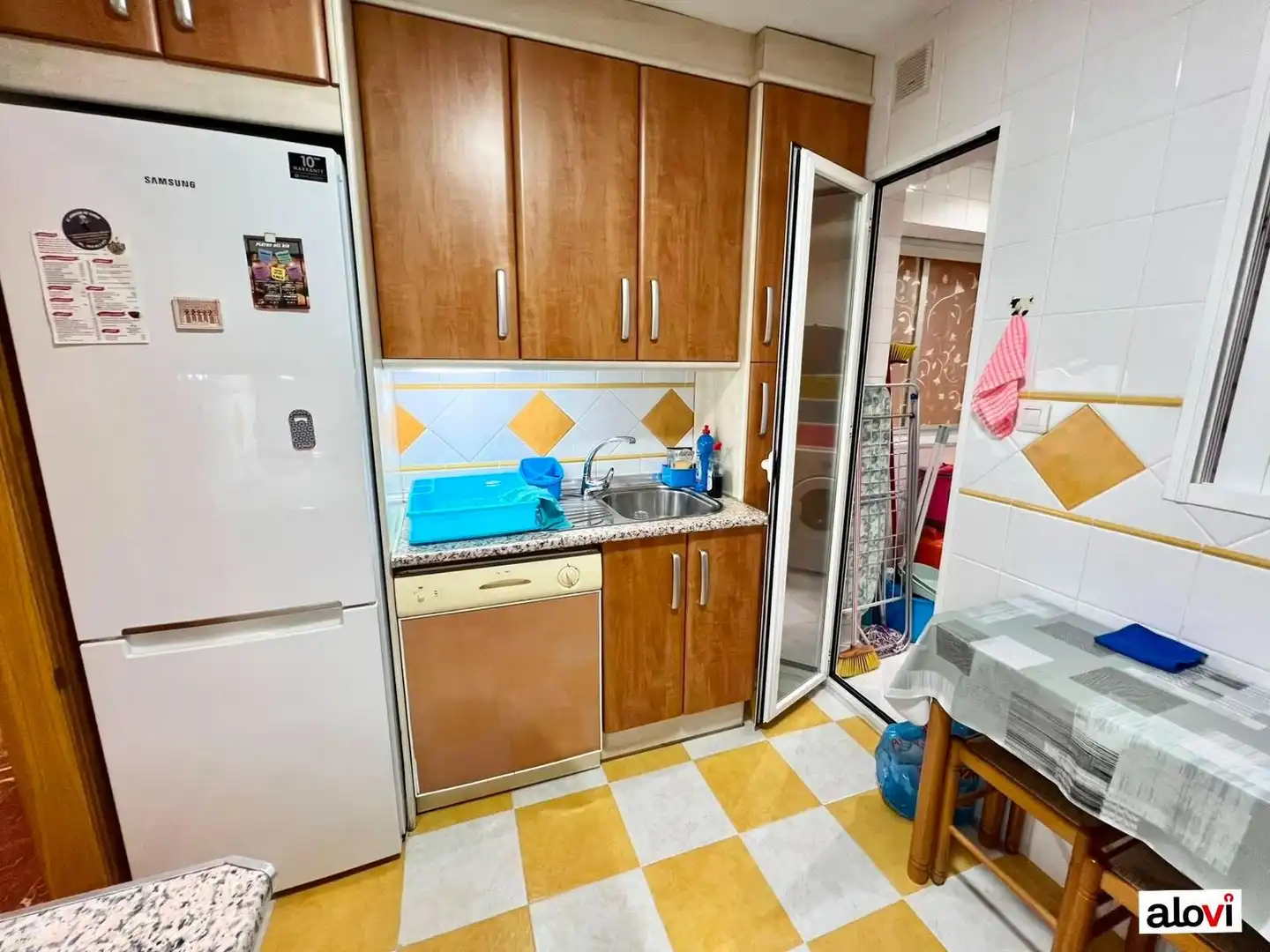 Cocina de Piso de alquiler en Granada con Aire acondicionado, Calefacción y Amueblado